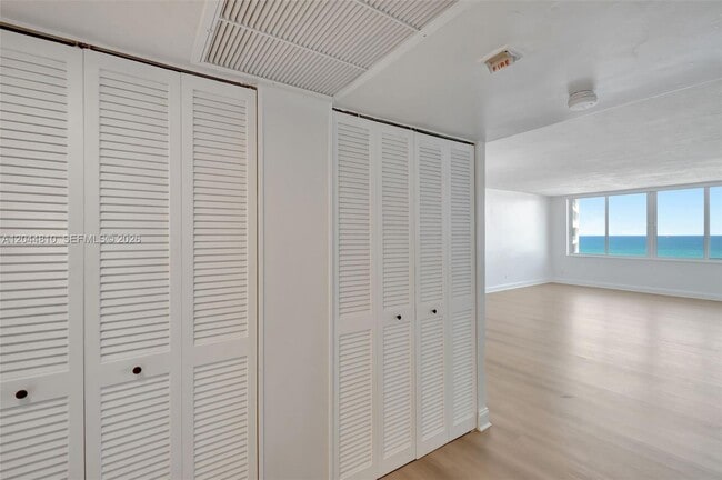 Building Photo - 5401 Collins Ave