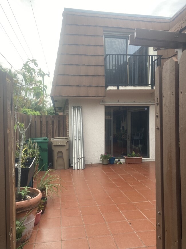 Building Photo - 775 SW 120th Way