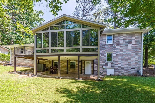 Building Photo - 1574 Old Spring House Ln