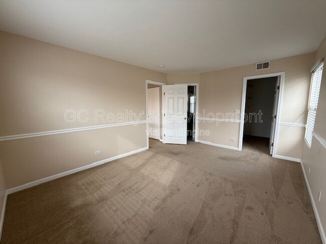 Building Photo - 468 Columbine Ln