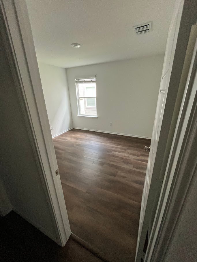 Building Photo - 735 Bluegrass Pt