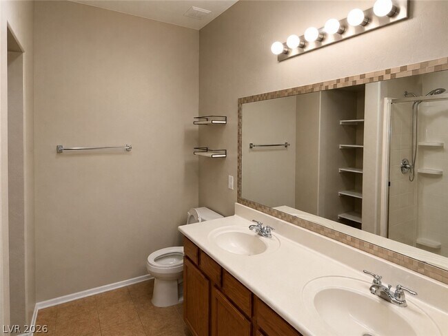 Building Photo - 6868 Sky Pointe Dr