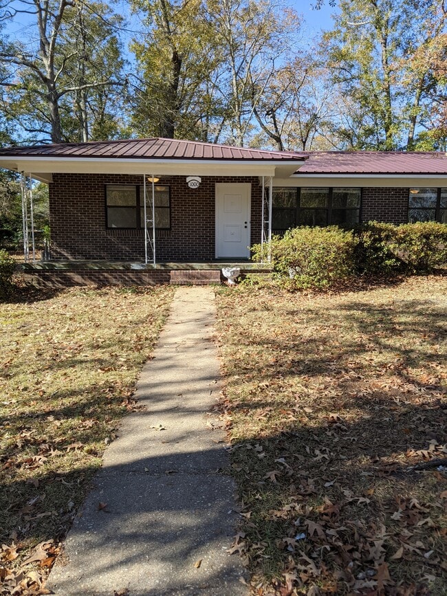 Building Photo - 1000 Fairlane Dr