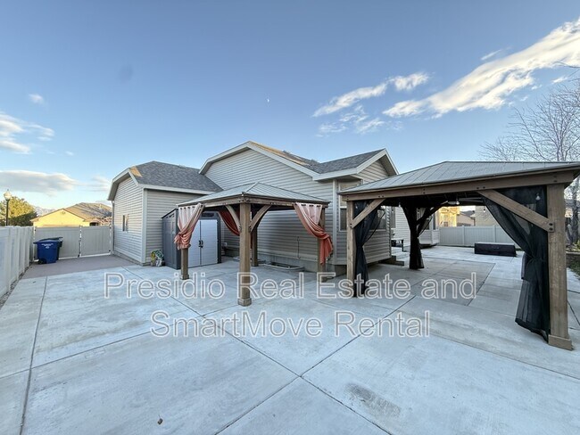 Building Photo - 6248 S High Bluff Dr