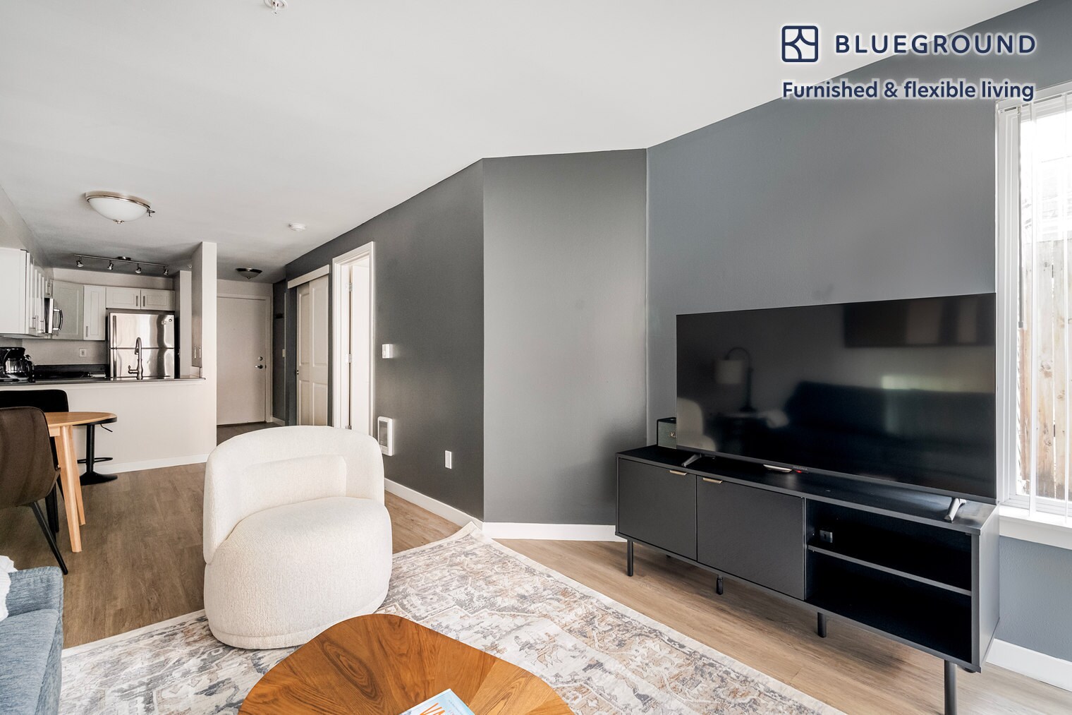 Building Photo - 526 Yale Ave N