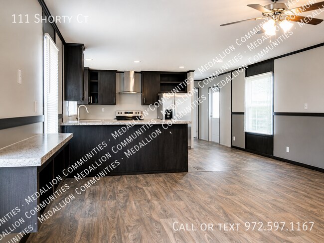 Building Photo - 111 Shorty Ct