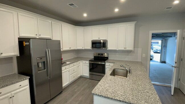 Building Photo - 658 Noush Ct