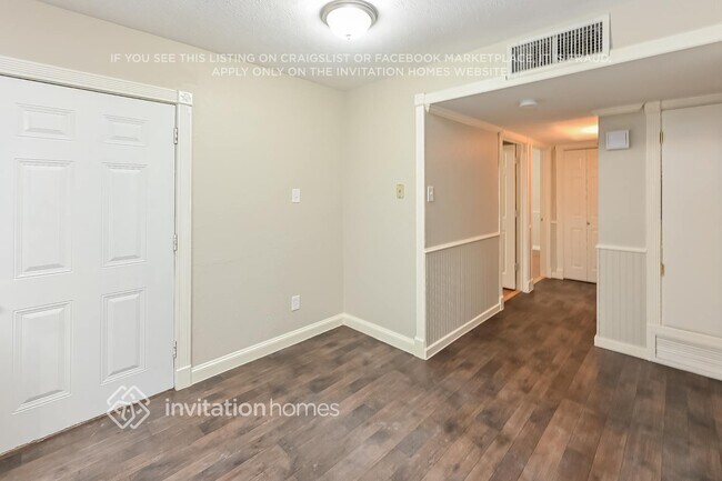 Building Photo - 2806 Killdeer Ln