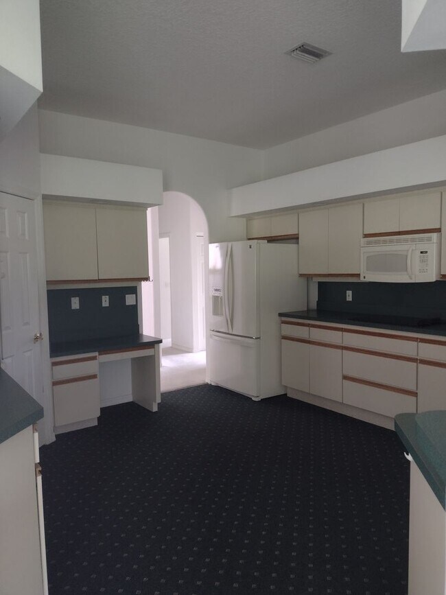 Building Photo - 8941 SW 191st Cir