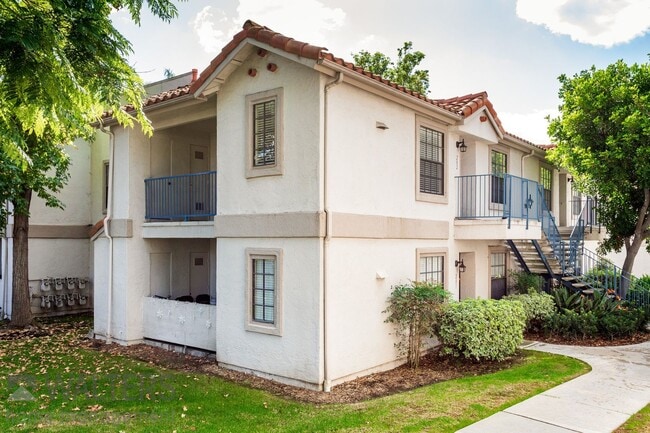 Building Photo - ***NEW LISTING: 2bd Upper Level in Terra V...