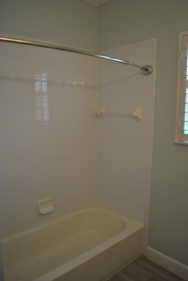 Building Photo - 128 Centennial Park Dr