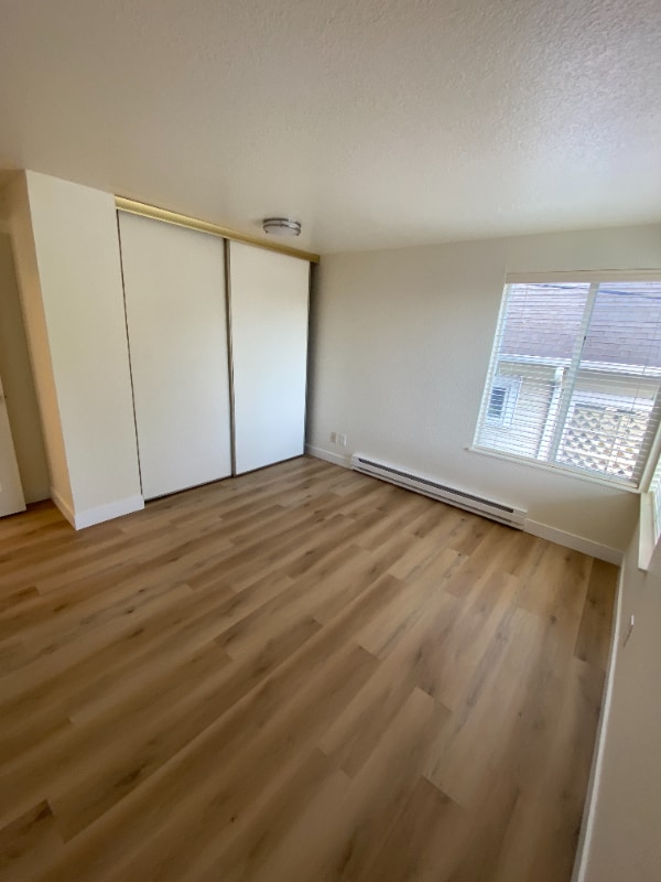 Building Photo - 1404 W Boston St