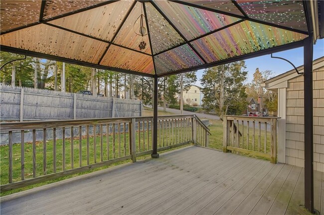 Building Photo - 37 Thayer St