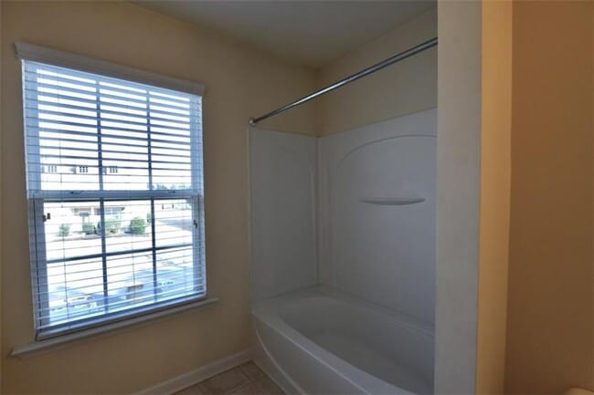 Building Photo - 493 Windstone Trail