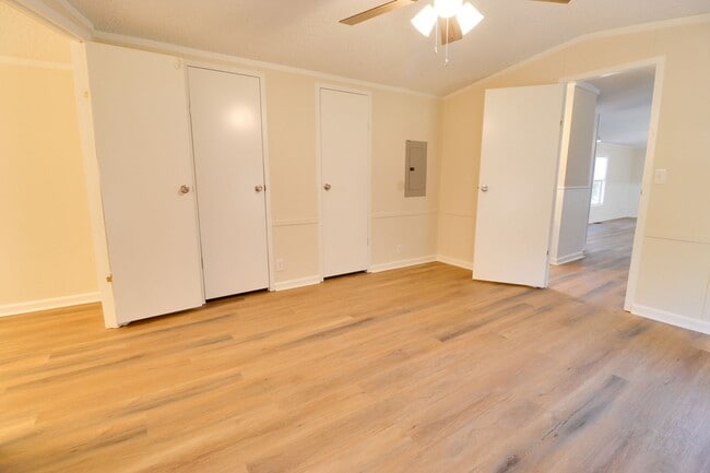 Building Photo - 1022 Bridgetown Ct