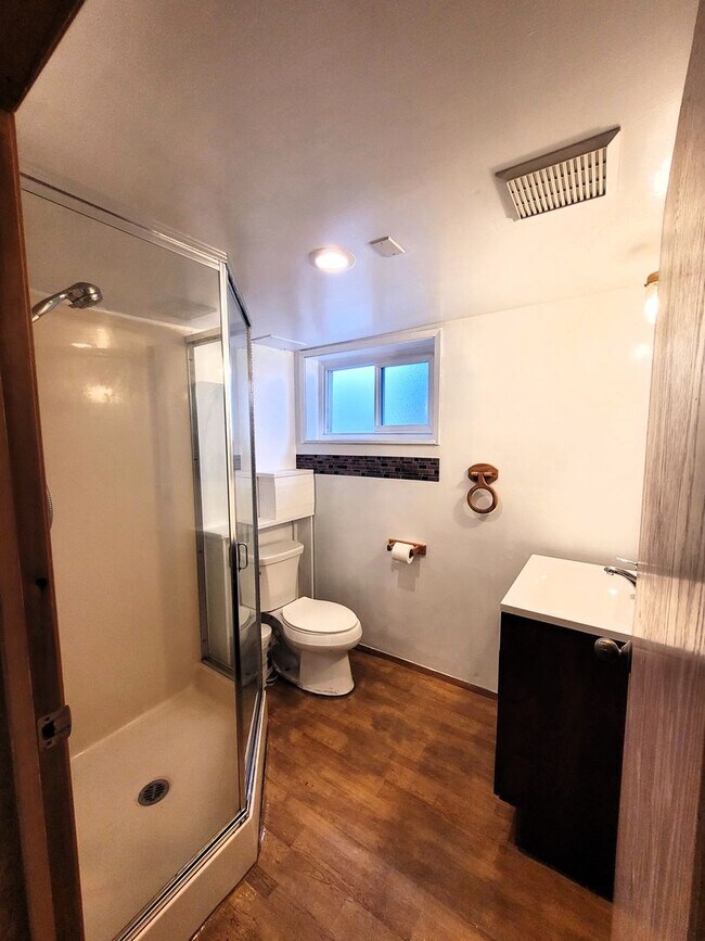 Building Photo - Spacious Unique Home in Central Location