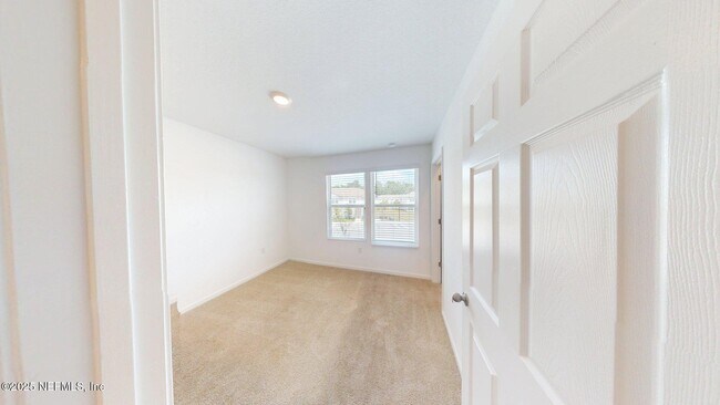 Building Photo - 8367 Zenith Cir