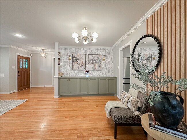 Building Photo - 3107 Broadmead Dr