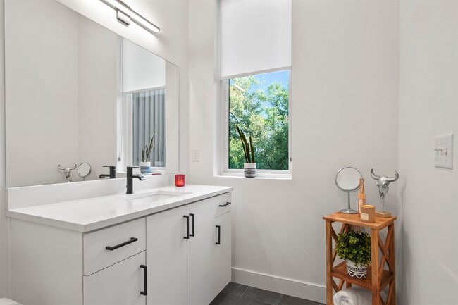 Building Photo - 2347 Hosea L Williams Dr NE