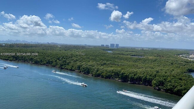 Building Photo - 400 Sunny Isles Blvd