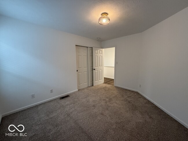 Building Photo - 326 N Warman Ave