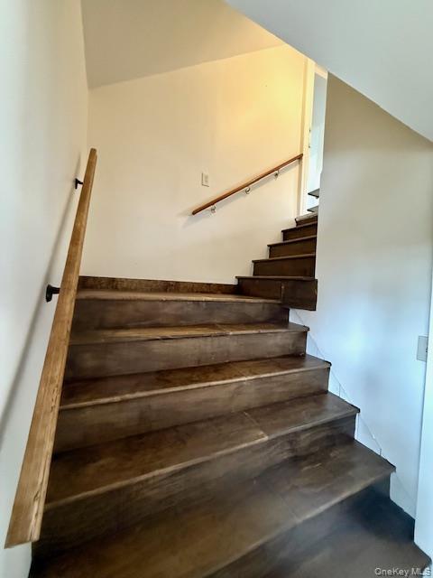 Building Photo - 1188 5th Ave