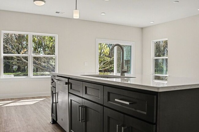 Building Photo - Brand New 4BD/2.5BA Home in Mooresville!