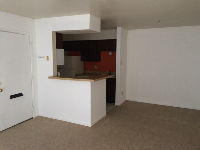 Building Photo - College Station, 1 bedroom / 1 bath condo - Cripple Creek Condos