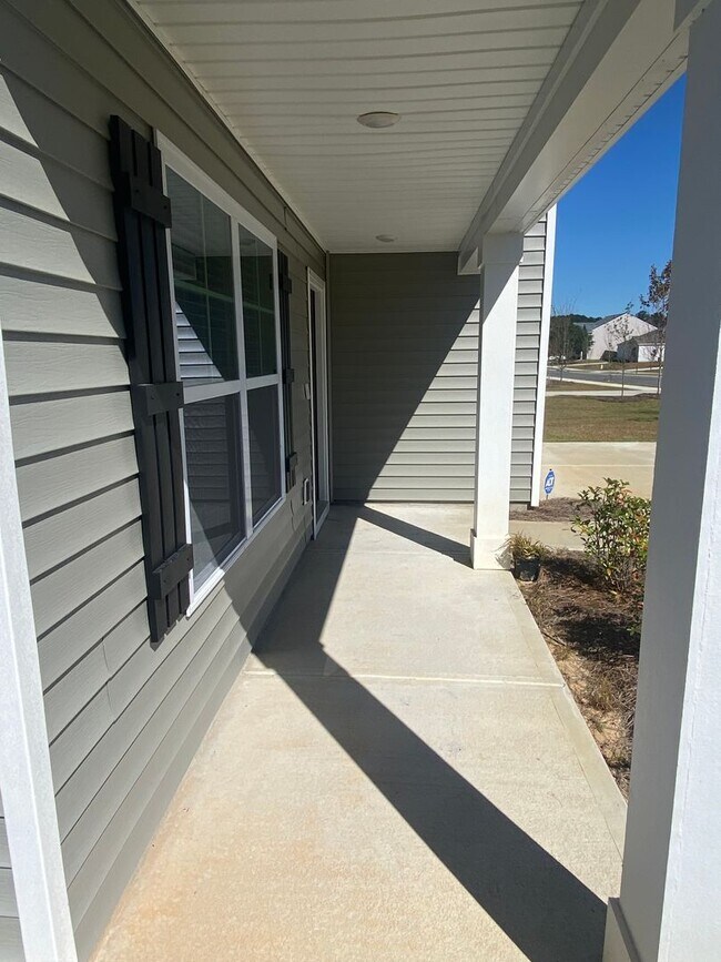 Brand New Home!! Available Now! 403 Sea Breeze Dr Rincon GA 31326