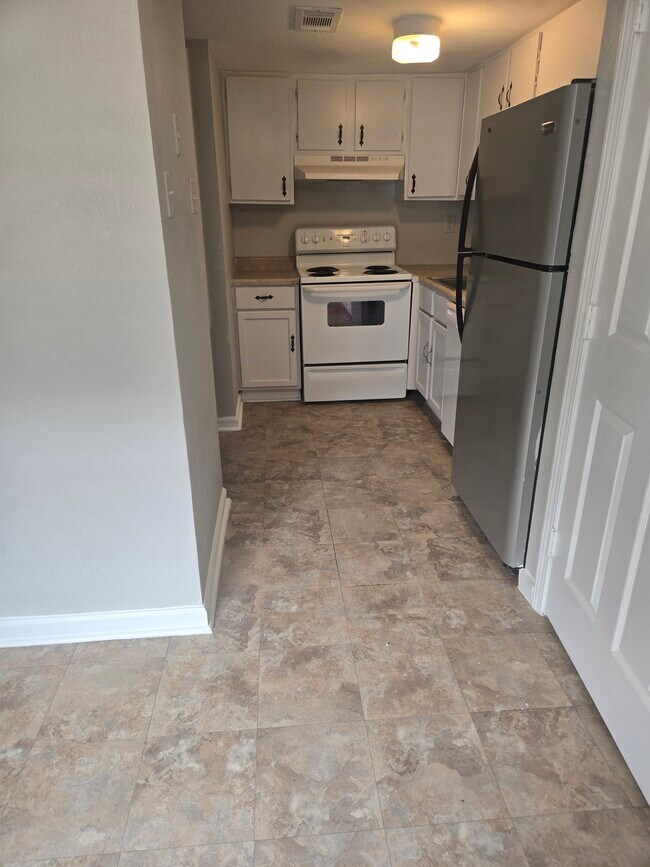 Building Photo - 3708-3714 Stefano Street