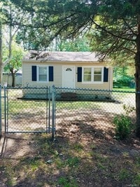 Building Photo - 114 Webster Ave