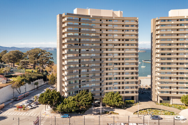 Primary Photo - Fontana West Apartment