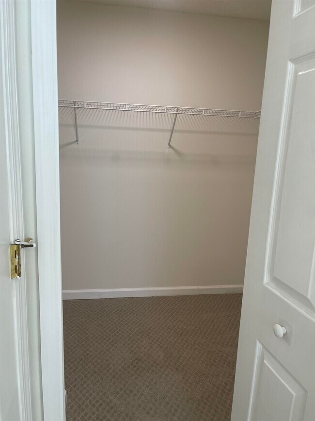 Building Photo - 1300 Royal Troon Ln