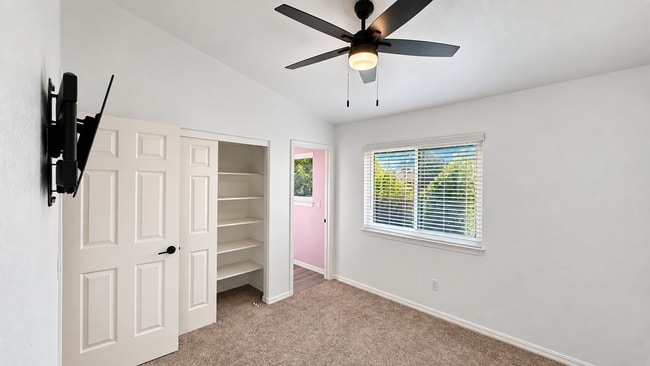 Building Photo - 3878 Loch Lomand Way