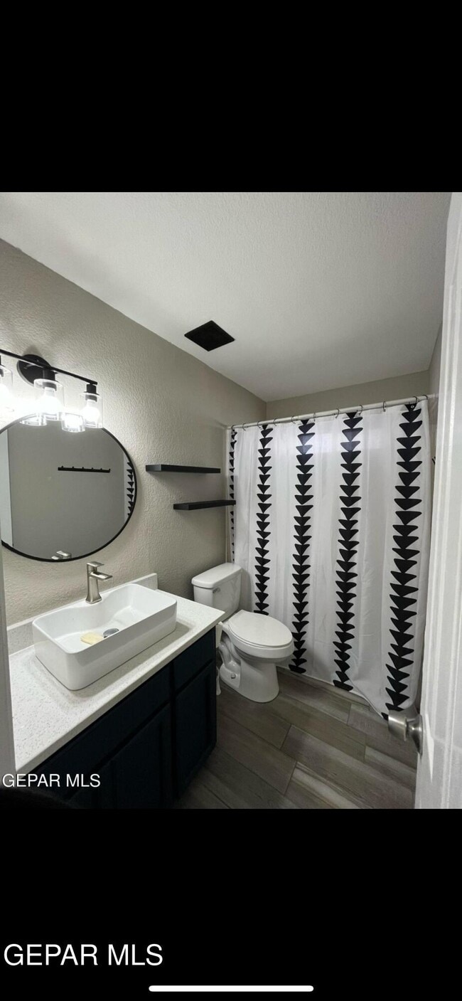 Building Photo - 7548 Plaza Taurina Dr
