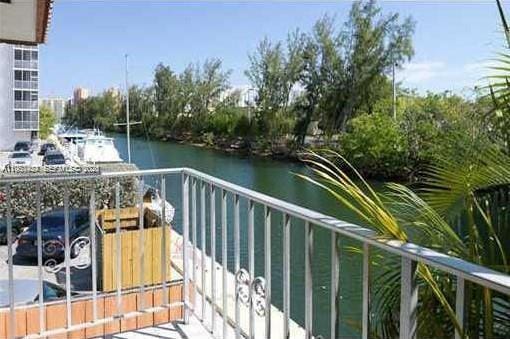 Building Photo - 3522 NE 166th St