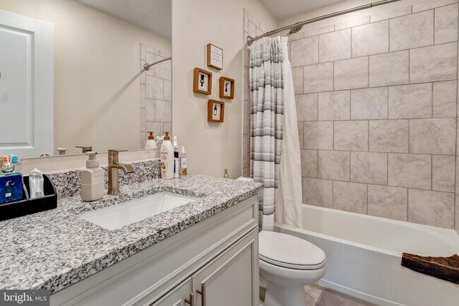 Building Photo - 11716 Emily Dickinson Pl