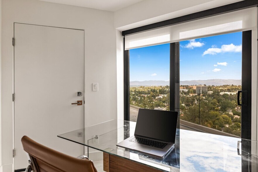 Building Photo - 5170 Medina Rd