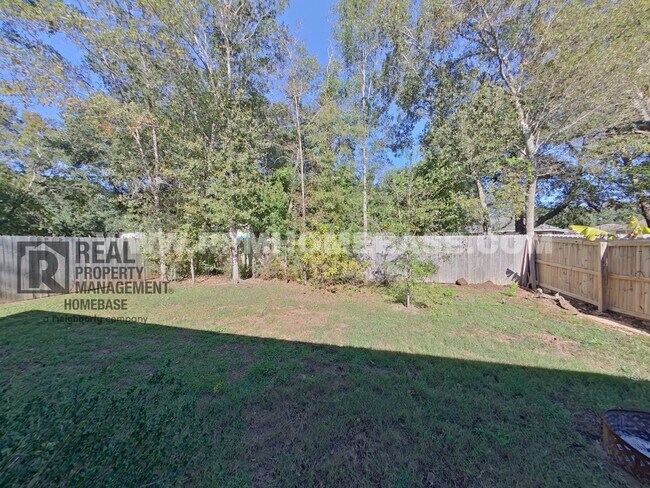 Building Photo - 5137 Peach Dr
