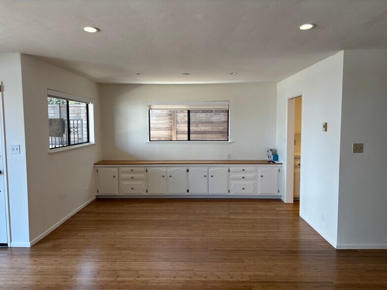 Living Room - 312 18th St