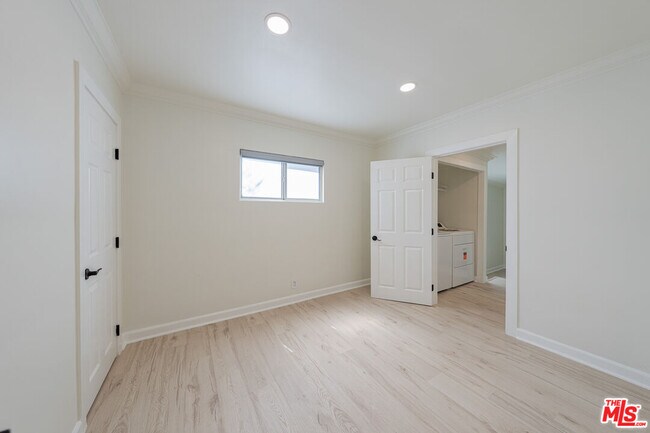 Building Photo - 8149 Alcove Ave