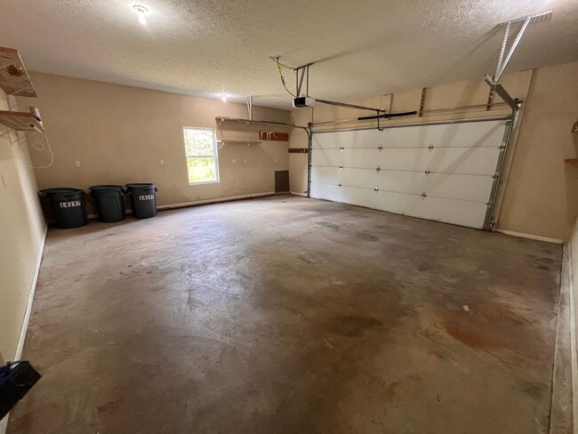 Building Photo - LARGE 4/3 with so much to offer! Waynesville School District