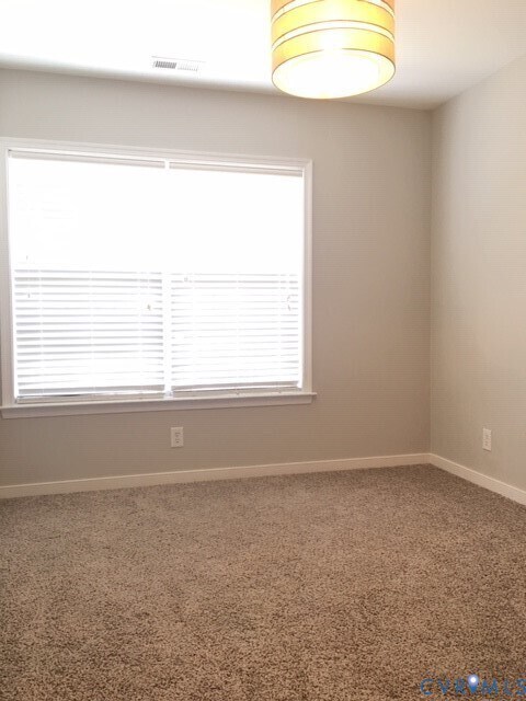 Building Photo - 7474 Pebble Lake Dr