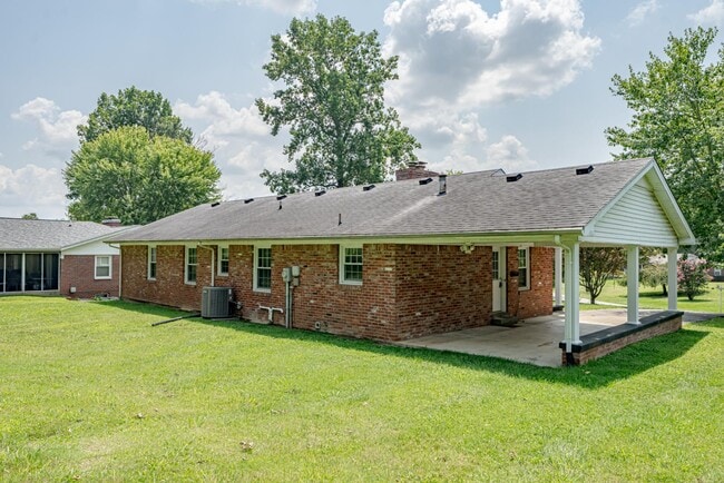 Building Photo - 305 Edgewood Ave