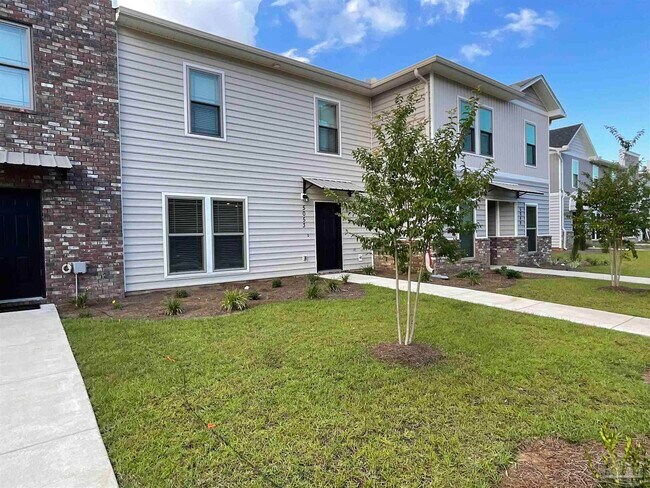 Building Photo - 5065 Peach Dr