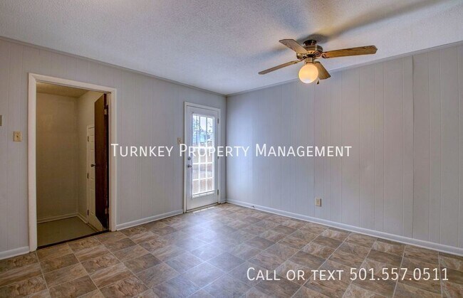 Building Photo - 1821 Sanford Dr