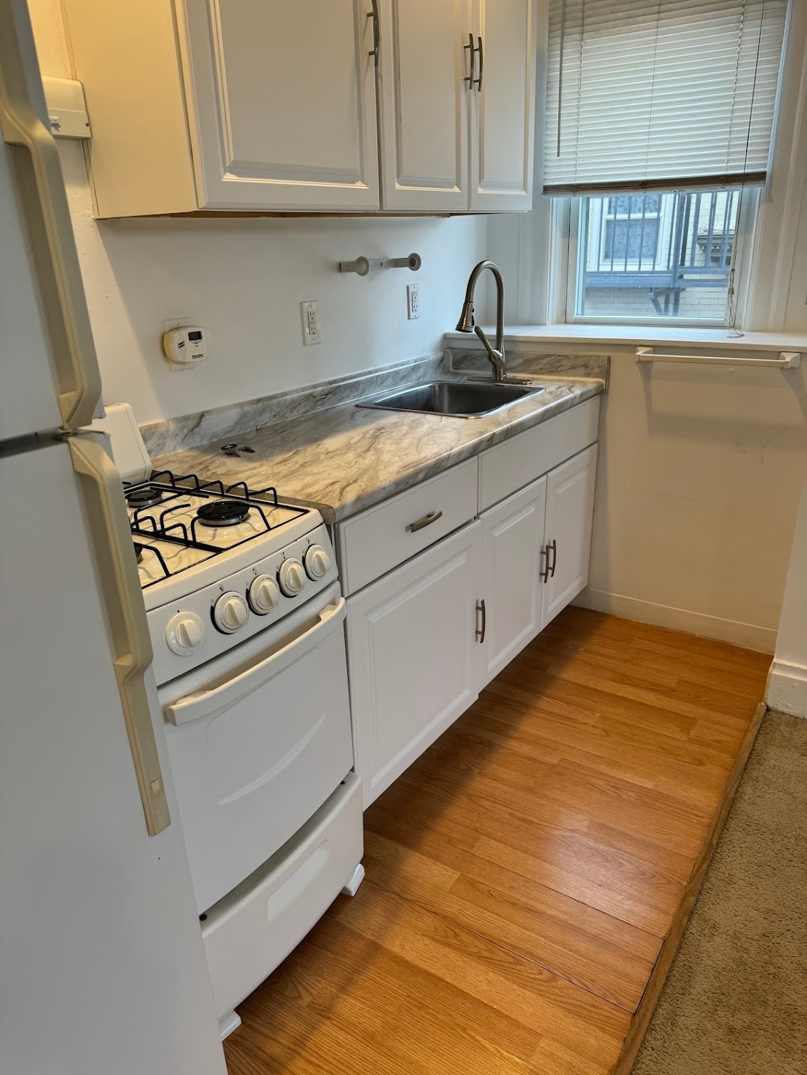 Building Photo - 370 S Negley Ave