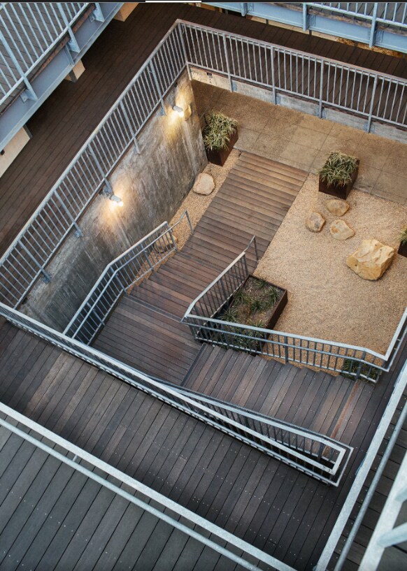 Building Photo - 116 E Yanonali St