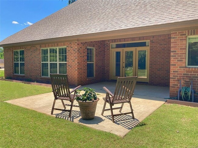 Building Photo - 9131 Thetford Way