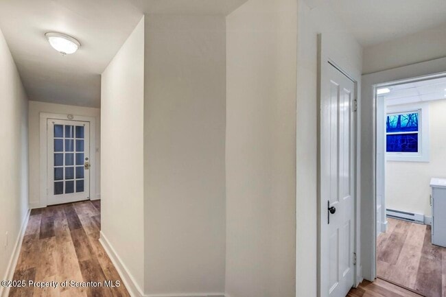 Building Photo - 144-144 Market St